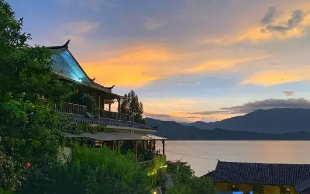 Tinghuatang Seaview Garden Inn