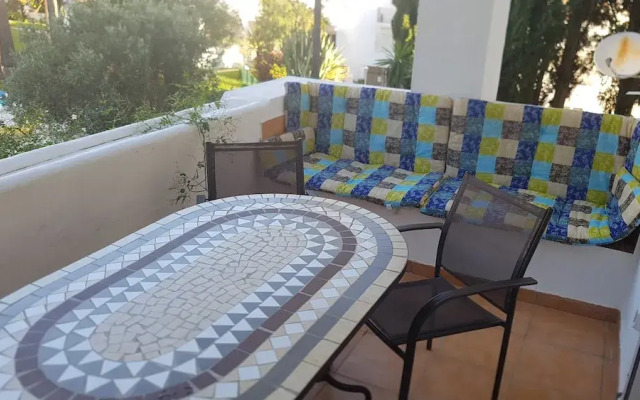 Apartmentsleeps4-pool-bbq-garden-ac