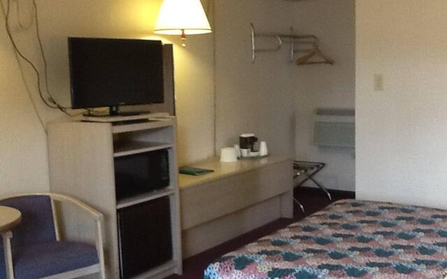 Pine Needles Inn