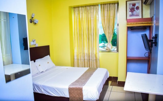 Louis Montfort Grand Resort - Mombasa