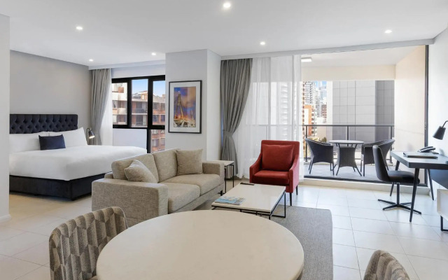 Meriton Suites Kent Street, Sydney