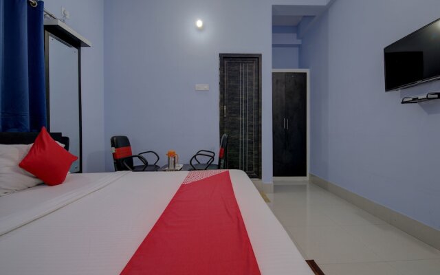 OYO 18839 Dhanraj Residency