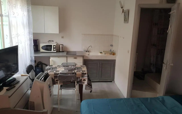 studio pour 3 personnes au calme dans villa