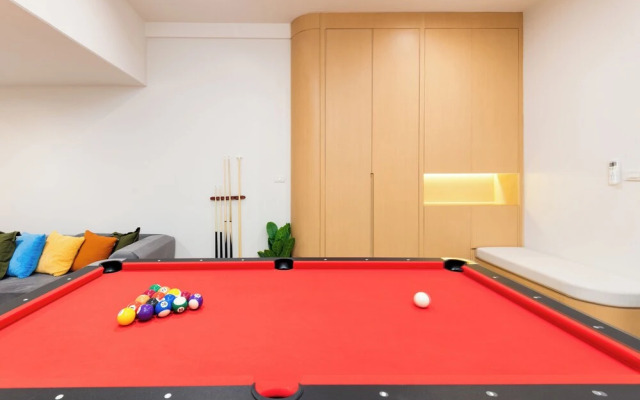 Luxury 5BR Poolhouse & Theater - 2mins to BTS
