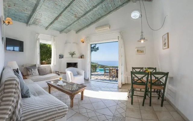 Villa Daphne - Agios Nikitas Villas