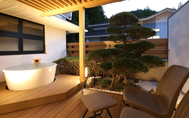 Shoenso Hozukawatei Hotel