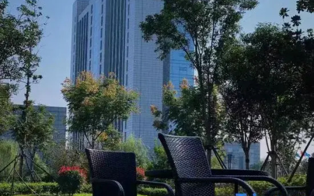 Weishanhu Holiday Hotel