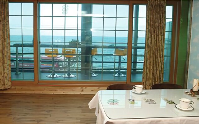 Yeongdeok Daekyung Pension