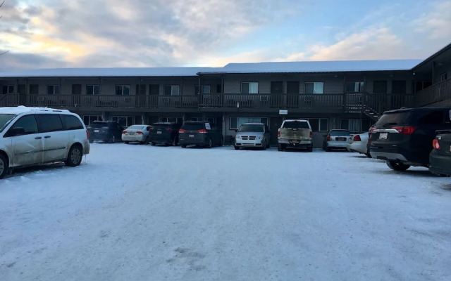 The Canterbury Inn of Downtown Invermere