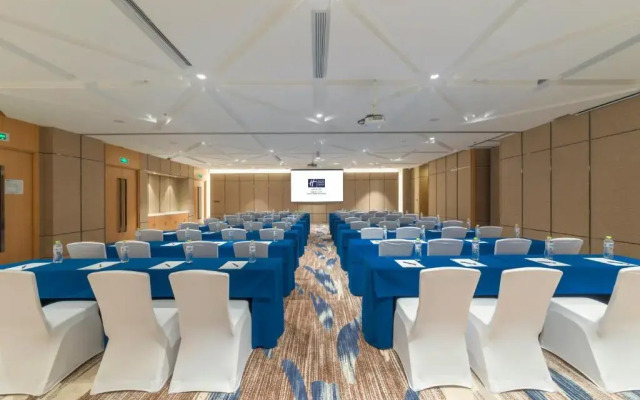 Holiday Inn Express Qingdao Chengyang Central by IHG