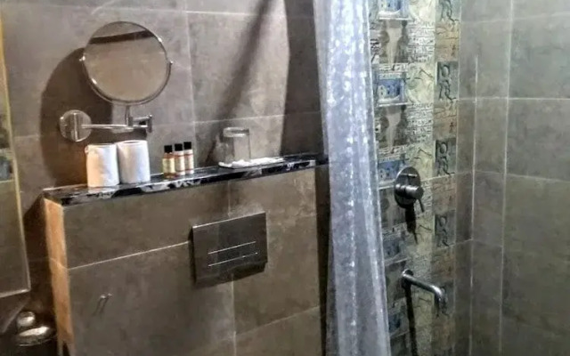 Hotel Karon Premium