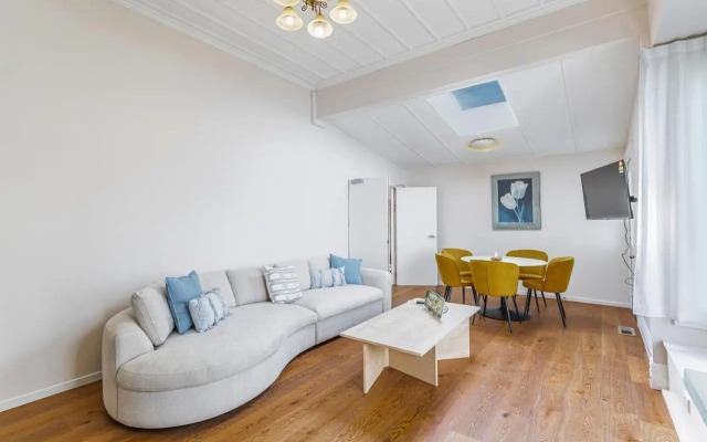 Comfy 4Br Stonefields Home W/ Mt. Wellington Views