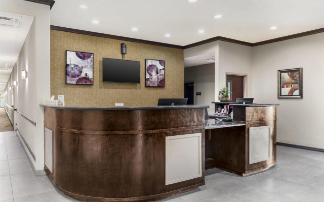 Best Western Red River Inn & Suites