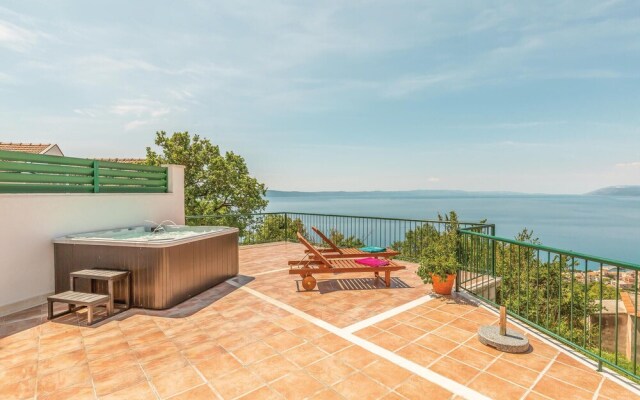 Amazing Home in Tucepi With Wifi and 2 Bedrooms
