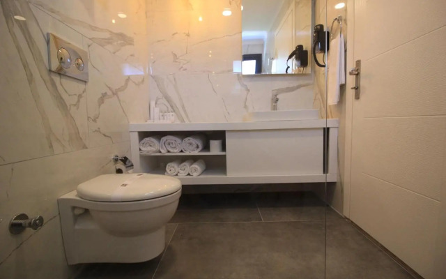 Z Exclusive Hotel And Villas