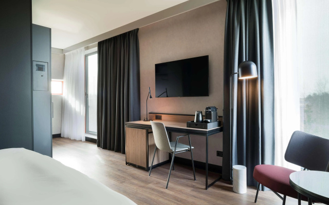Radisson RED Hotel, Oslo Airport - Image 4