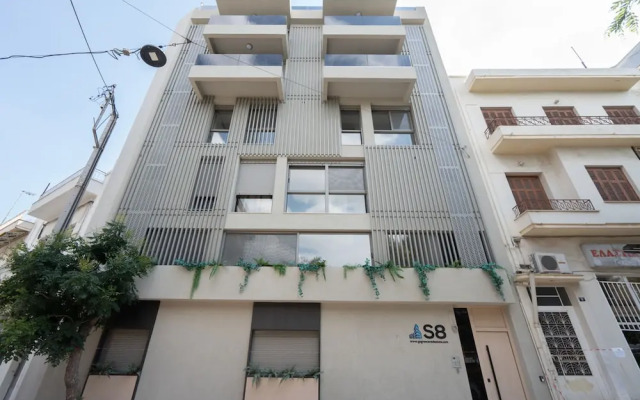 LIV - Prime Central Athens Studio S8-3a