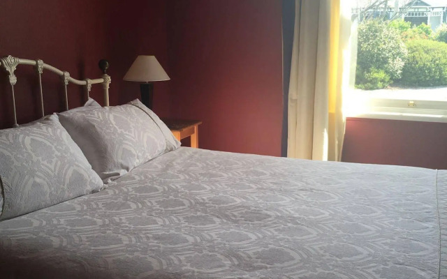 The Old Manse Boutique