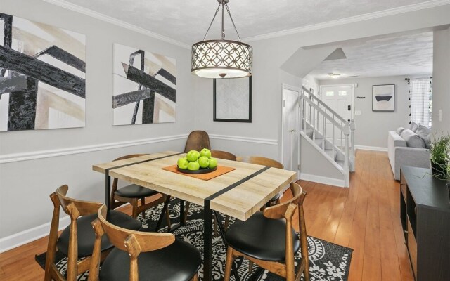 Top Rated Townhome Our Reviews Say It All. Large Discount During Pandemic. Self Checkin, Pet Friendly Super Host Support