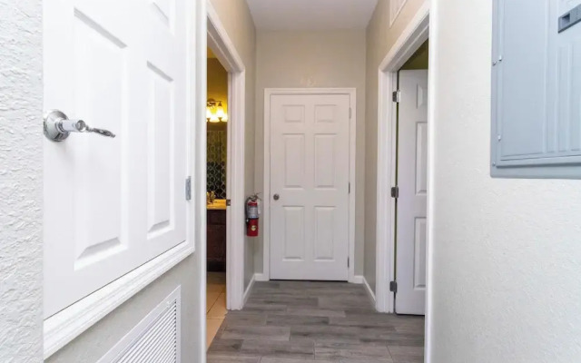 Magnificent 2 Bedroom Apartment Vista Cay Resort 107