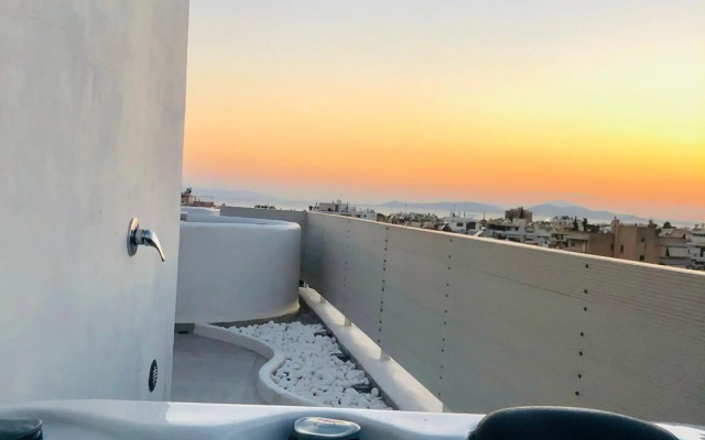 Amazing Suite at Glyfada with sea view & jacuzzi