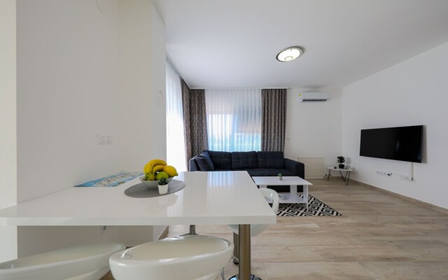 Sandy Beach Apartments