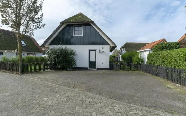 Spacious Villa With Garden