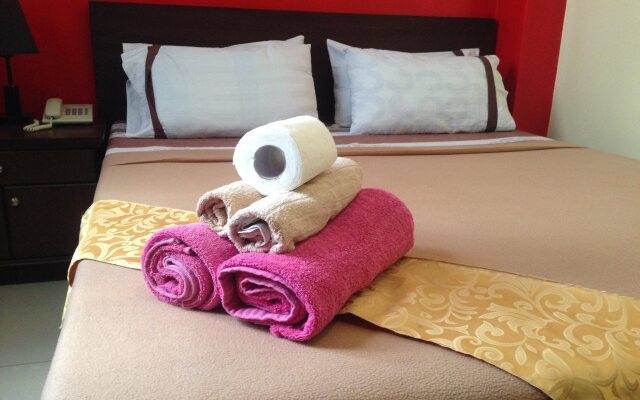Poleng Suites Hotel