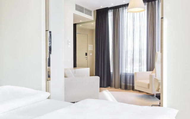 Sound Garden Hotel Airport