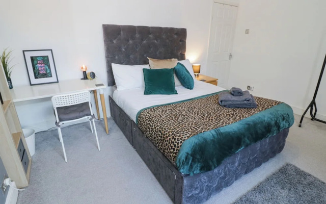 Bearwood Boutique Stay