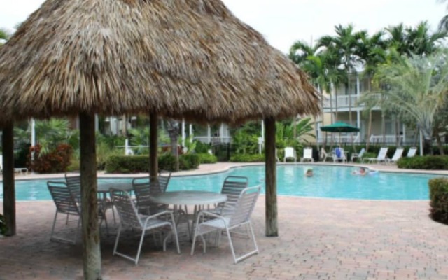 Coral Garden by Avantstay Great Location w/ Balcony & Shared Pool