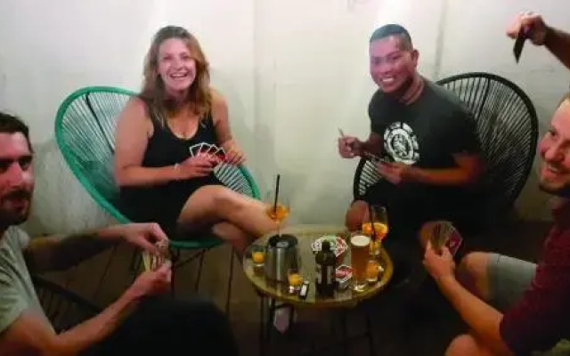 Tric Trac Hostel