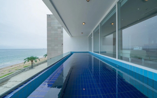 Daytona Pool Villa