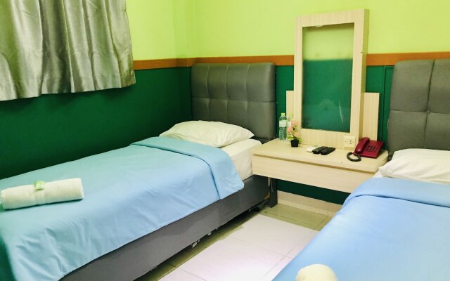 B Shaw Hotel