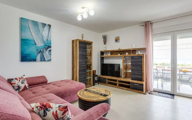 Swanky Holiday Home in Privlaka Near Sea Beach