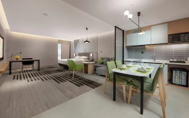 Holiday Inn & Suites Wuhan International Expo