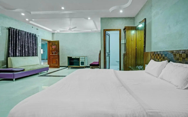 OYO Flagship 805649 Hotel Pragya 4