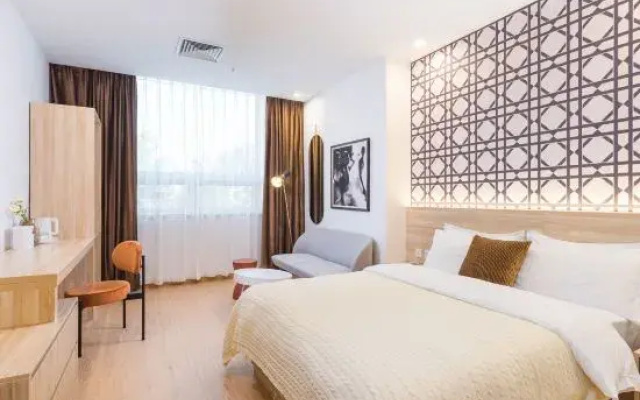 Free Comfort Hotel (Beijing  Tongzhou Railway Station Yunhe Business District Branch)