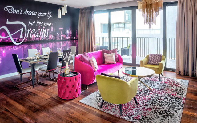 Dream Inn - City Walk 3 Bed Stunning Apartment