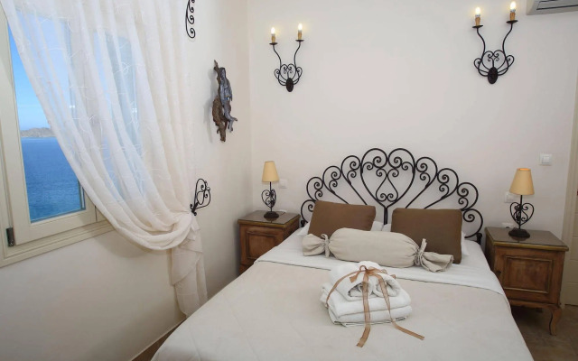 Villa Isabella Studios & Suites