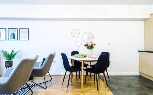 Paladine Place Serviced Apartment Coventry