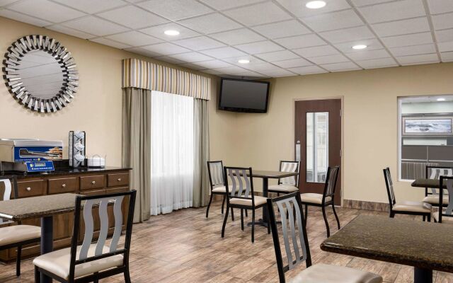 Spark by Hilton Savannah South I-95