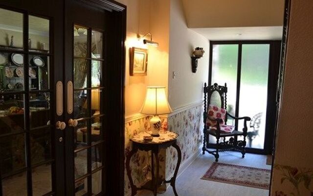 Woods End Bed  Breakfast
