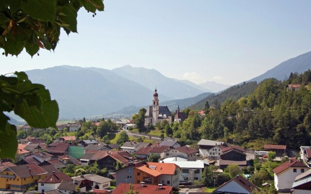 Cozy Chalet with Balcony in Imst