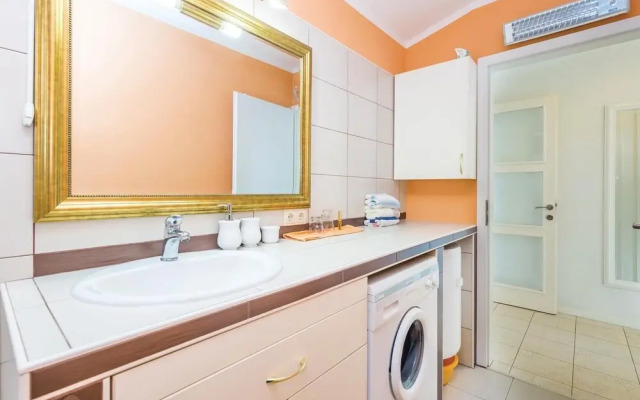 Beautiful Home in Banjol With Wifi and 2 Bedrooms