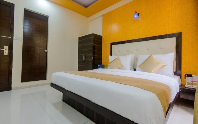 OYO 9326 Om Sai Residency