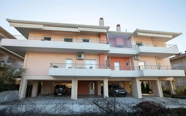 V Luxury Apartment 4