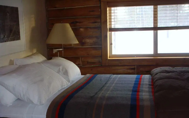 The Bunkhouse At Devil's Thumb Ranch Resort & Spa