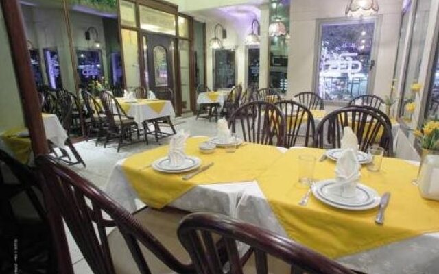 Royal Garden Hotel