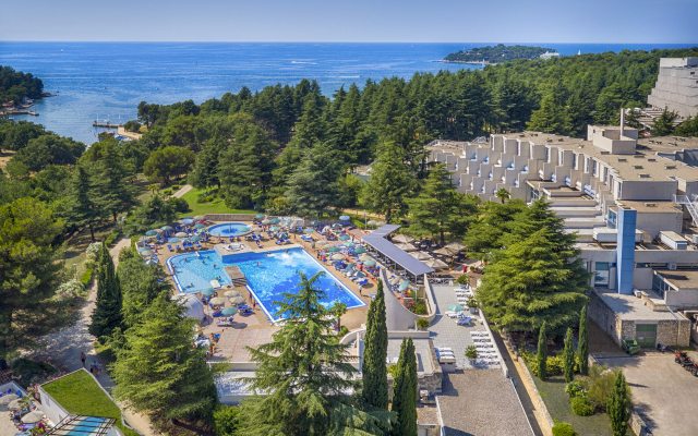 Отель Valamar Crystal